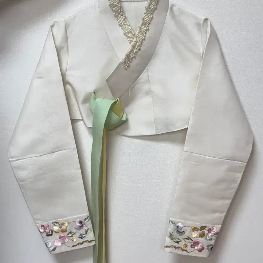 [BUNJANG] Traditional Korean Hanbok Full Set (55 Size) / 고급 여성 한복 풀세트(저고리,조끼,치마,속치마,가방) 55사이즈
