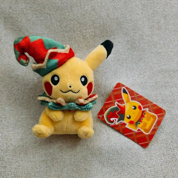 [BUNJANG] Pokemon Center 2018 Christmas Limited Jester Pikachu Mascot Keychain Plush / 2018 크리스마스 한정 광대 피카츄 마스코트 키링 인형 포켓몬센터