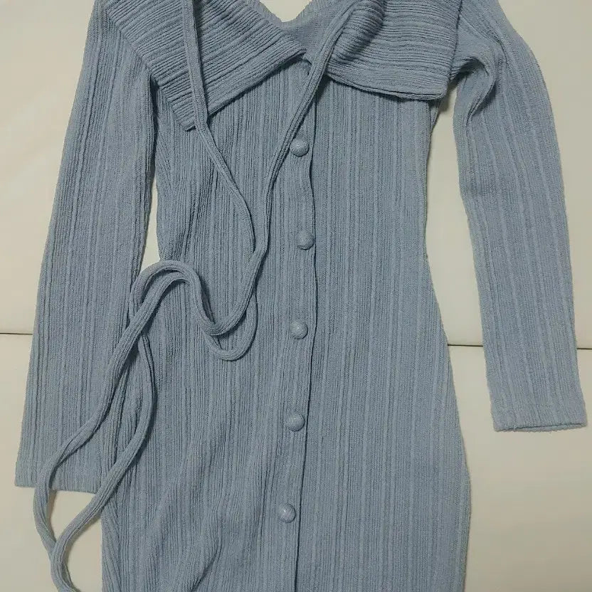[BUNJANG] Sora Off-Shoulder Knit Mini Dress / 소라 오프숄더 니트 미니원피스