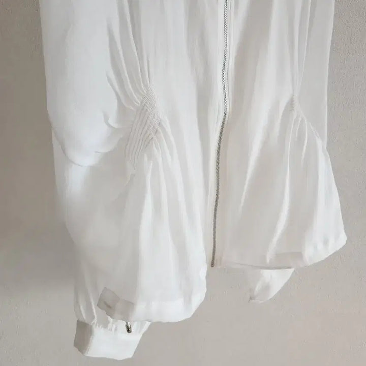 [SOLD OUT] 화이트 텐셀 시스루 점퍼 / 바람막이 크롭 집업 자켓 에어컨가디건