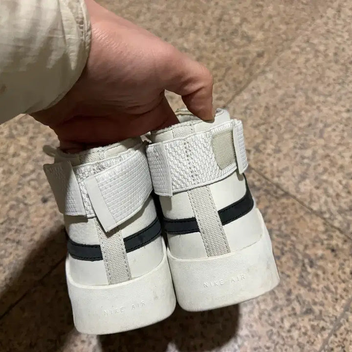 [BUNJANG] Nike Air Raid Light Bone Sneakers (255) / 나이키 피어오브갓 에어 레이드라이트본 스니커즈 운동화 255