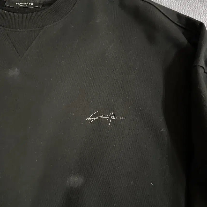 [BUNJANG] Songzio Homme Embroidered Crewneck Sweatshirt / 송지오옴므 24시즌 자수 크루넥 50사이즈
