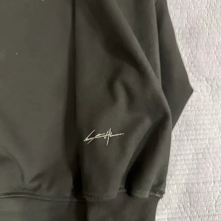 [BUNJANG] Songzio Homme Embroidered Crewneck Sweatshirt / 송지오옴므 24시즌 자수 크루넥 50사이즈