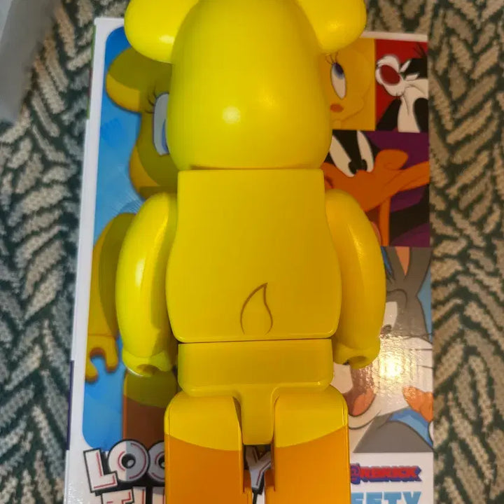 [BUNJANG] Looney Tunes Tweety 400% Bearbrick / 루니 툰,트위티 400%베어브릭