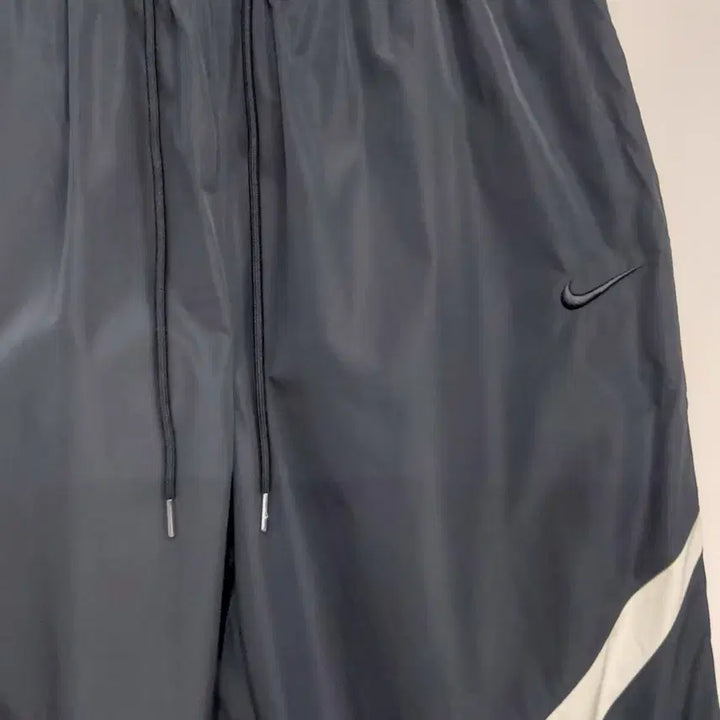 [BUNJANG] Nike Swoosh Woven Pants (Black) / 나이키 L/34 스우시 우븐 팬츠. BK. A