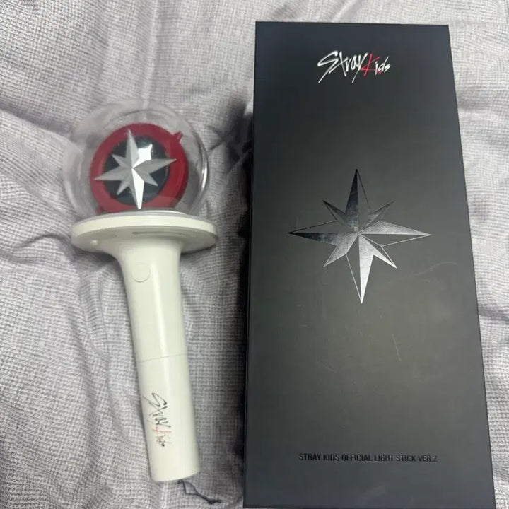 [BUNJANG] Stray Kids Official Lightstick Ver. 2 Compass (No Strap) / 스트레이키즈 응원봉 ver2 나침봉(스트랩X)