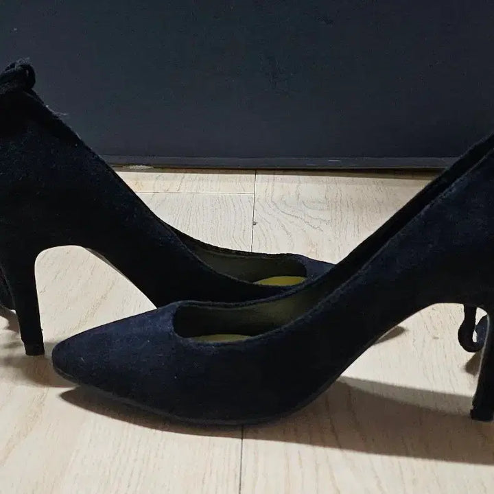 [BUNJANG] Zicolini Suede Black Pumps / 지꼴리니 스웨이드 블랙 펌프스힐