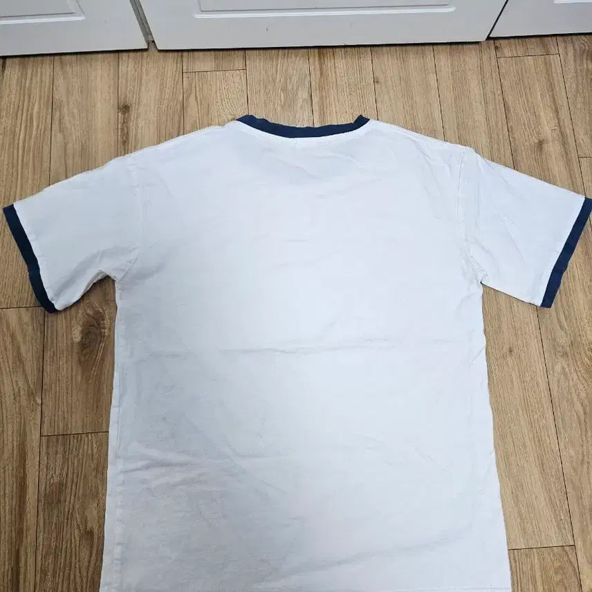 [SOLD OUT] 흰색 반팔 티셔츠 L사이즈 (170/88A)