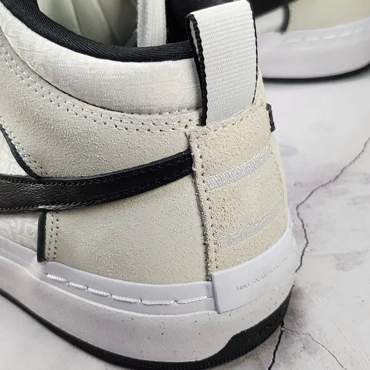[BUNJANG] Nike SB React Leo White Black Sneakers / 나이키 280 SB 리액트 레오 화이트 블랙 새제품