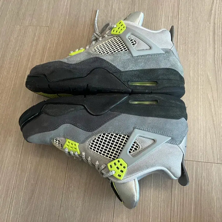 [BUNJANG] Nike Air Jordan 4 Neon 95 Sneakers / 나이키 에어조던4 네온95 형광 265