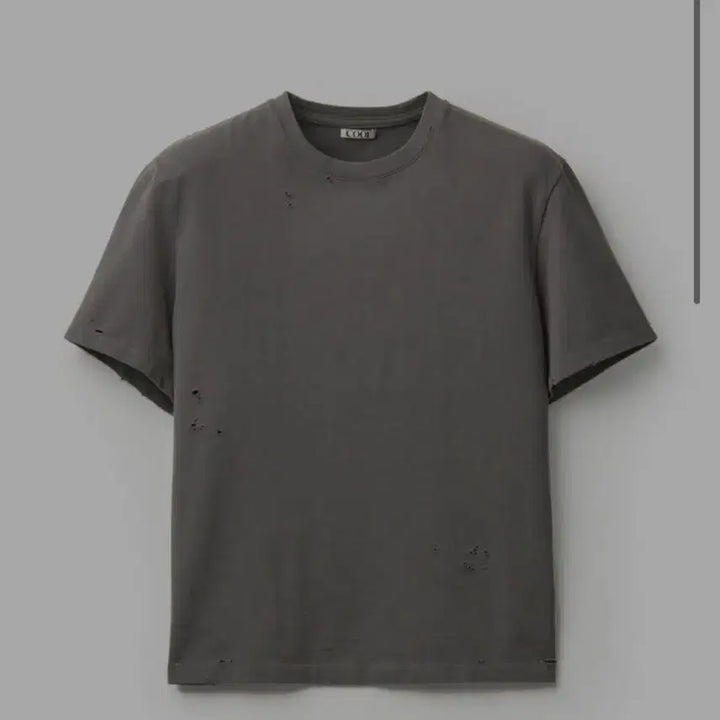 [SOLD OUT] 쿠어 데미지드 크롭 티셔츠 coor 팝니다
