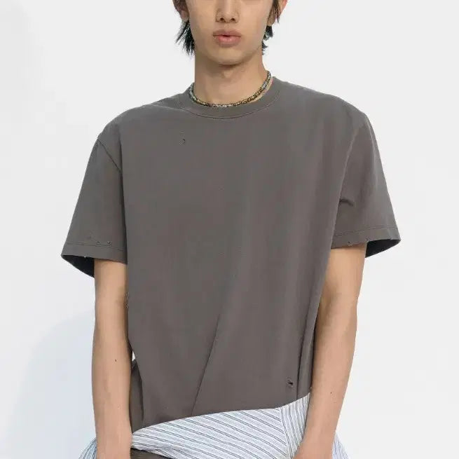 [SOLD OUT] 쿠어 데미지드 크롭 티셔츠 coor 팝니다