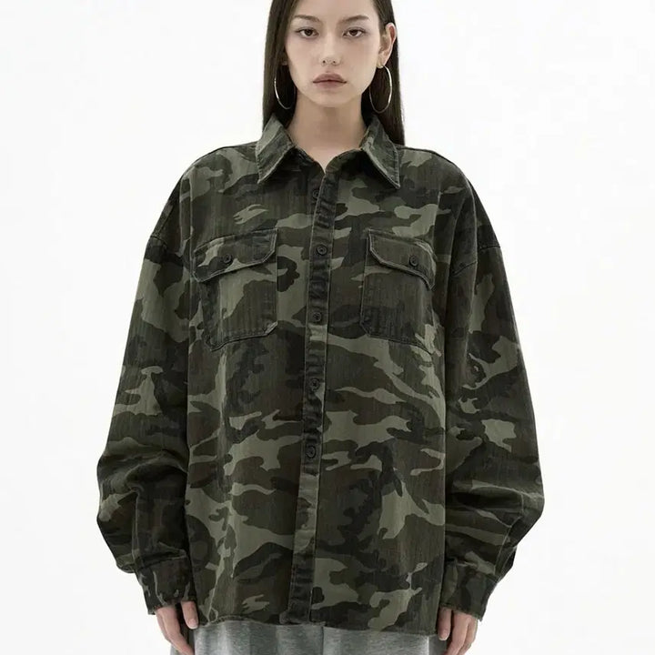 [BUNJANG] Takeasy Giant Fit Camo Shacket Jacket (Camo Khaki, L) / 테이크이지 자이언트핏 카모 셔켓 자켓 카모 카키 L