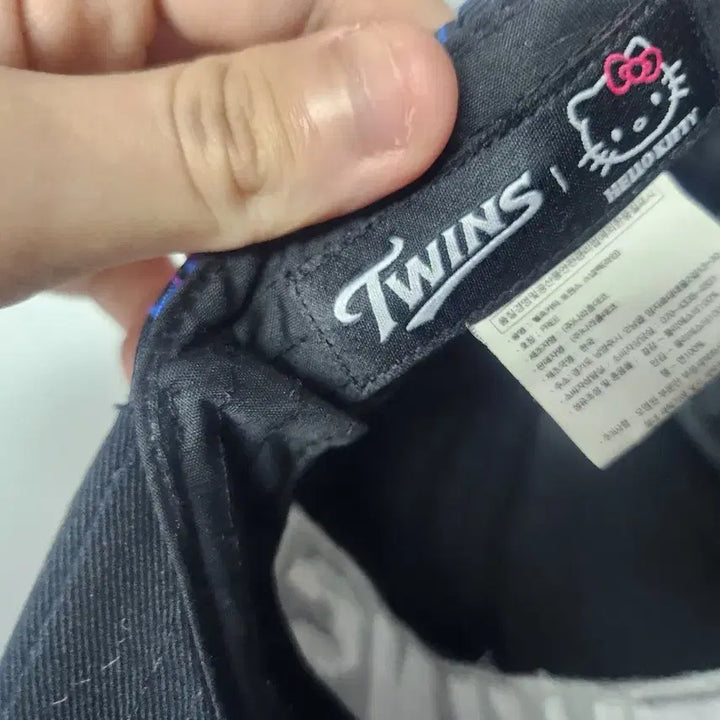 [BUNJANG] LG Twins Hello Kitty Snapback Hat / 모자)LG트윈스 고전 헬로키티 스냅백 FREE