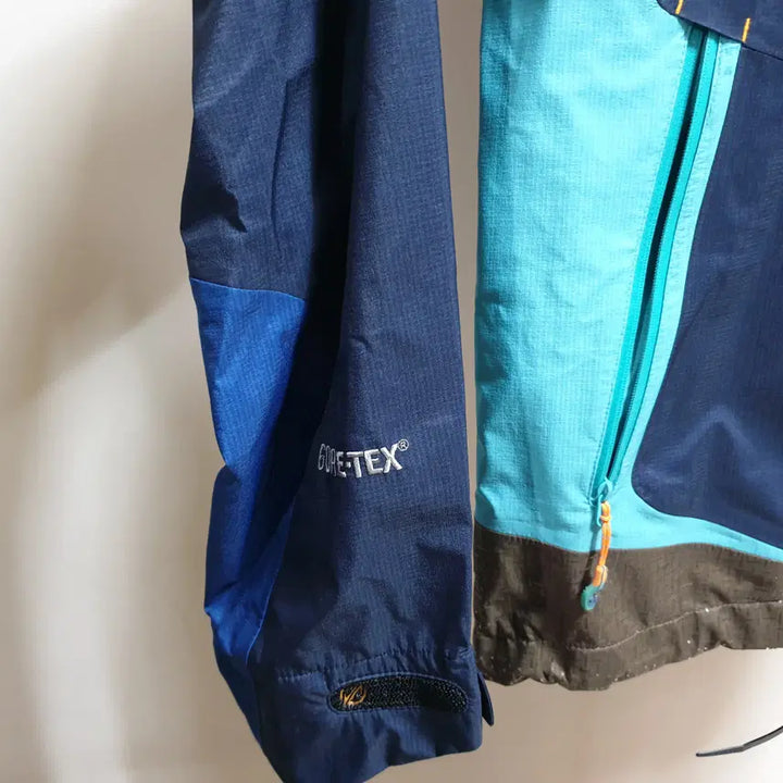 [BUNJANG] Black Yak Gore-Tex Hooded Windbreaker Jacket (95) / 블랙야크고어텍스후드바람막이점퍼/95