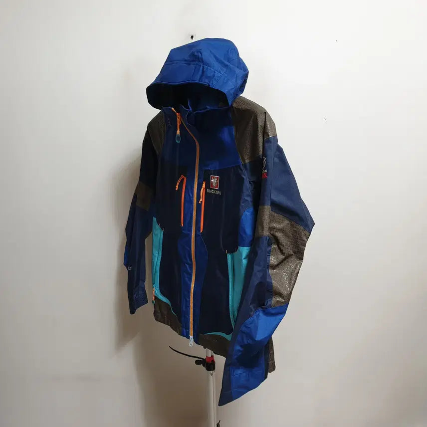 [BUNJANG] Black Yak Gore-Tex Hooded Windbreaker Jacket (95) / 블랙야크고어텍스후드바람막이점퍼/95