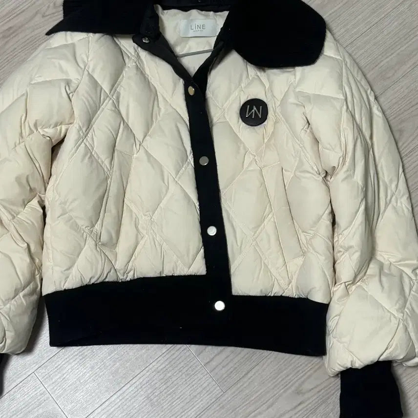 [BUNJANG] LINE Padded Jacket / 라인 LINE 패딩