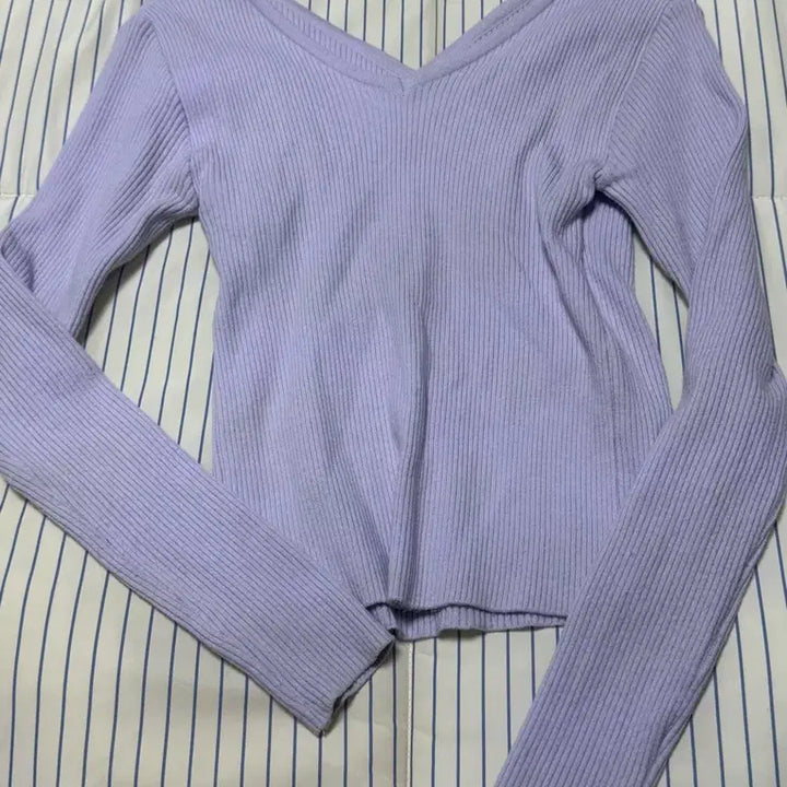 [BUNJANG] Pebit Lab Reversible Knit Top / 퍼빗 랩 니트 앞뒤착용 라일락