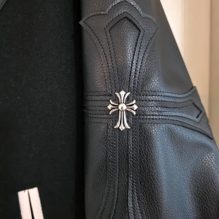 [BUNJANG] Chrome Style Black Leather Sleeve Stadium Jacket / 크롬st 블랙 레더 소매 스타디움 자켓 바시티