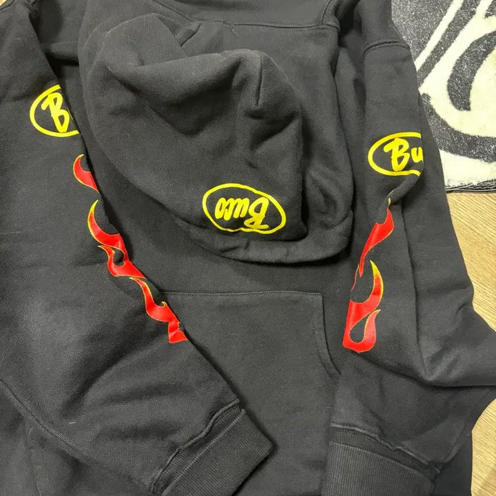 [BUNJANG] Buco Flame Hoodie XL / Buco 부코 플레임 후드티 xl (105)