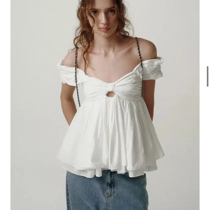 [BUNJANG] The Vanet Magnolia Off-Shoulder White Top Blouse / 더바넷 magnolia 매그놀리아 오프숄더 화이트 탑 나시 블라우스