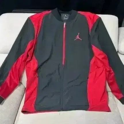 [BUNJANG] Jordan Red/Black Windbreaker Jacket / 조던 레드/블랙 바람막이 105사이즈