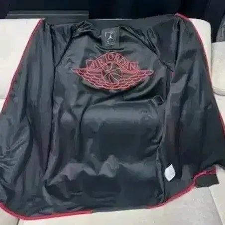 [BUNJANG] Jordan Red/Black Windbreaker Jacket / 조던 레드/블랙 바람막이 105사이즈