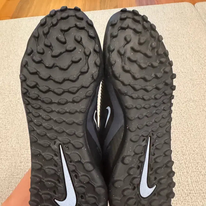 [BUNJANG] Nike Junior Phantom 6 Academy Soccer Cleats / 나이키 주니어 팬텀  6 로우 아카데미 축구화 판매
