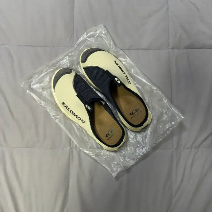 [BUNJANG] Salomon RX Slide Bleached Sand Slippers / 살로몬 rx슬라이드 블리치드 샌드