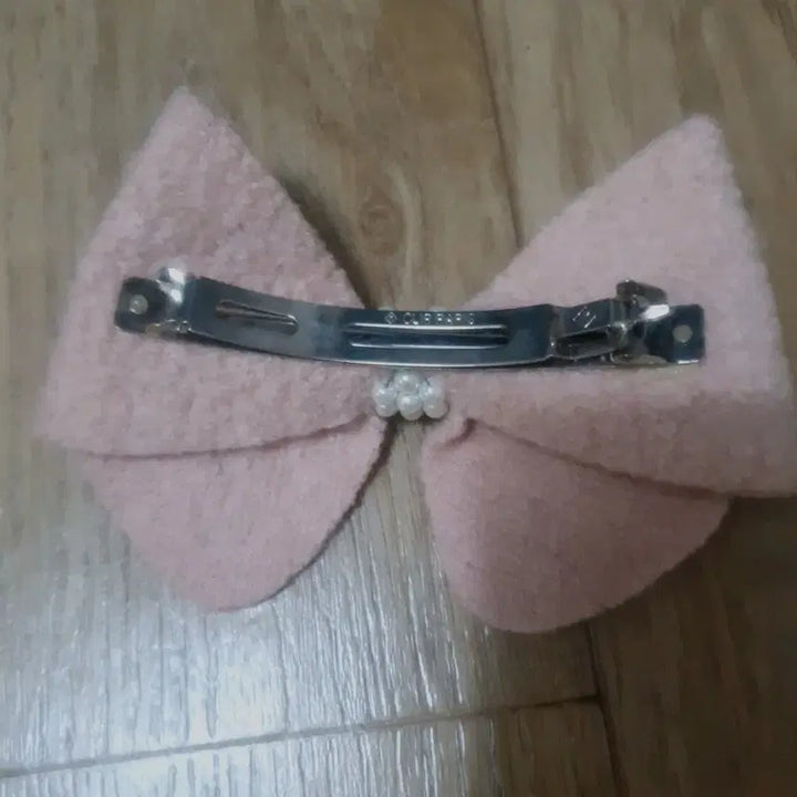 [SOLD OUT] 핑크 펠트 리본 머리핀