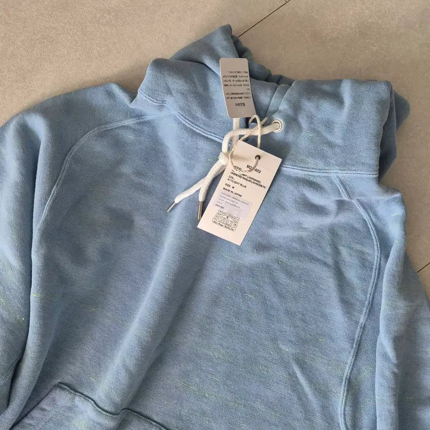 [BUNJANG] Moct Hoodie - Sky Blue Neon Detail - Size 100 / 목티 moct 후디 100사이즈