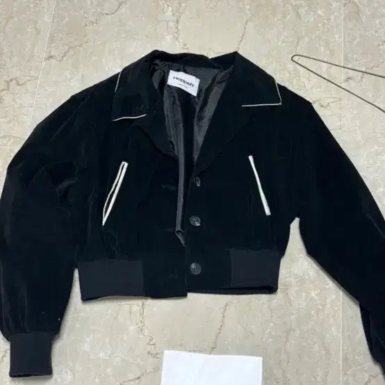 [BUNJANG] Corduroy Crop Varsity Jacket / 코듀로이 크롭 바시티