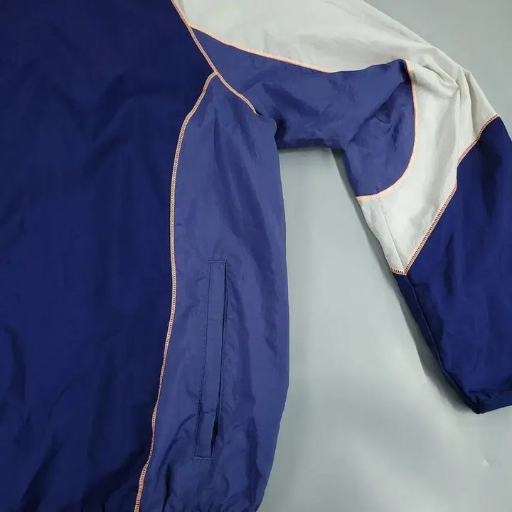[BUNJANG] Adidas 00s Blue White Striped Pattern Raglan Shirt / 나이키 화이트 네이비 네온오렌지 배색 스우시 로고 라이닝 레글런 루즈핏