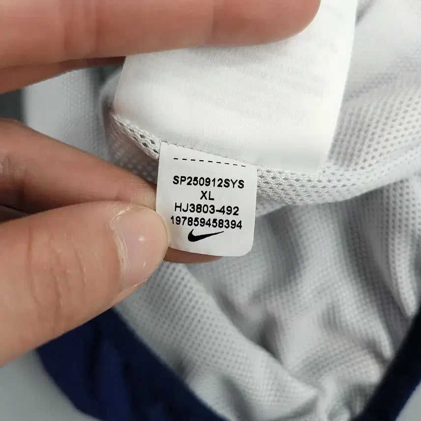 [BUNJANG] Adidas 00s Blue White Striped Pattern Raglan Shirt / 나이키 화이트 네이비 네온오렌지 배색 스우시 로고 라이닝 레글런 루즈핏