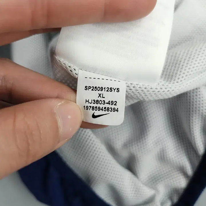 [BUNJANG] Adidas 00s Blue White Striped Pattern Raglan Shirt / 나이키 화이트 네이비 네온오렌지 배색 스우시 로고 라이닝 레글런 루즈핏