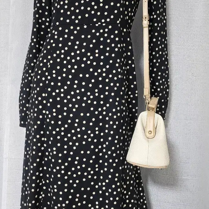 [BUNJANG] 8 Seconds Black Polka Dot Banded Dress / 8세컨즈 옆자크 뒤 밴드 검정 땡땡이