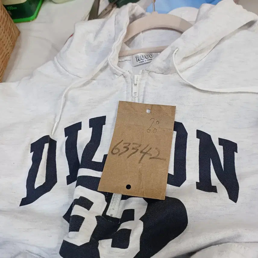 [BUNJANG] ROCO Dillon Gray Hoodie / 남여공용 딜론 프린팅 후드티 그레이허리40사이즈 봄가을  63342