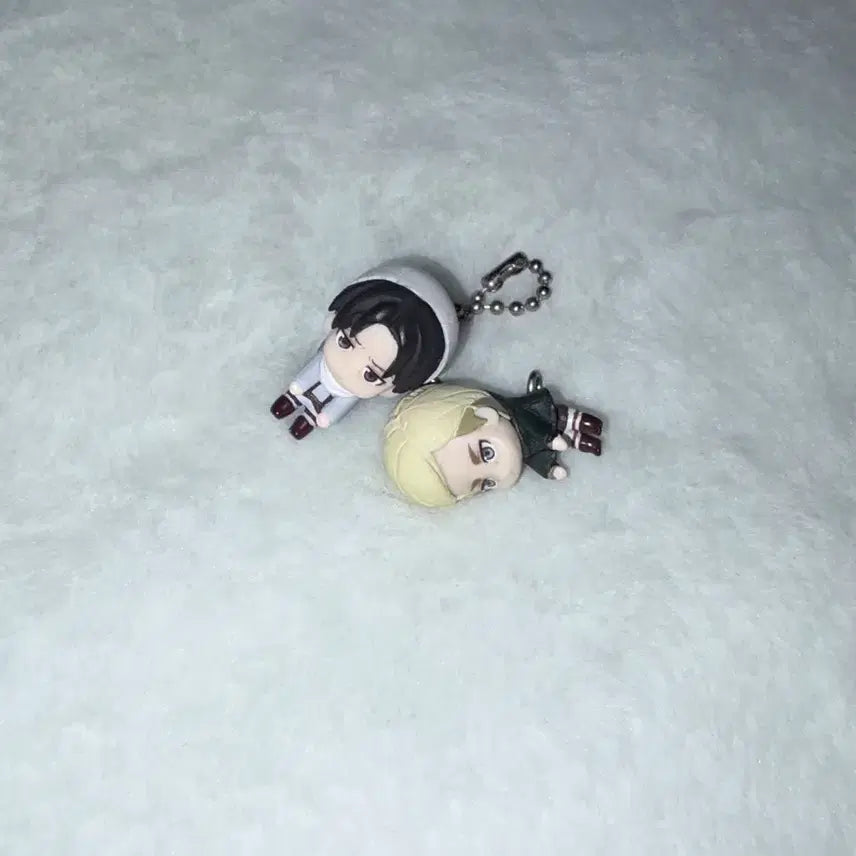 [BUNJANG] Attack on Titan Levi/Erwin Bundle Set / 진격의거인 리바이/엘빈 굿즈 일괄