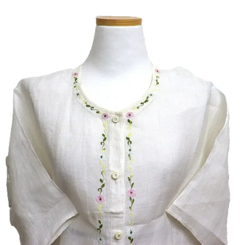 [BUNJANG] Z956 Embroidered Ramie Shirt (Women&