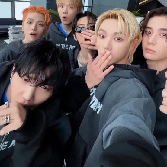 [BUNJANG] BOYNEXTDOOR Team Hoodie Black / 보이넥스트도어 굿즈후드집업 새상품