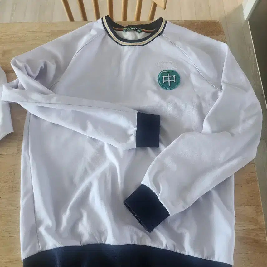 [BUNJANG] Jeon Min Joong Sports Uniform / 사용감많음) 전민중 체육복 한개금액 95  100 105  수량9개