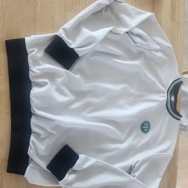 [BUNJANG] Jeon Min Joong Sports Uniform / 사용감많음) 전민중 체육복 한개금액 95  100 105  수량9개
