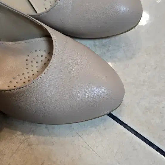 [BUNJANG] TANDY Leather Heels 230 Beige 5cm Heel / 텐디구두 230 여성 베이지 굽 5센티