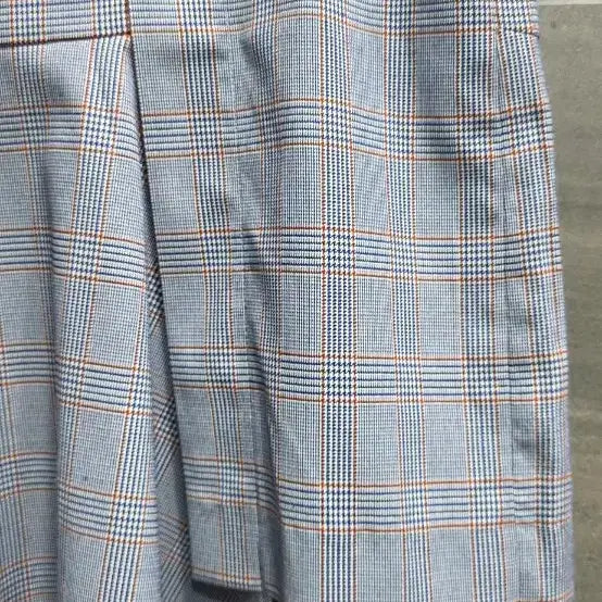 [BUNJANG] JUCY JUDY Checkered Asymmetrical Skirt / JUCY JUDY쥬시쥬디, 체크 패턴 언발란스 훌스커트 28