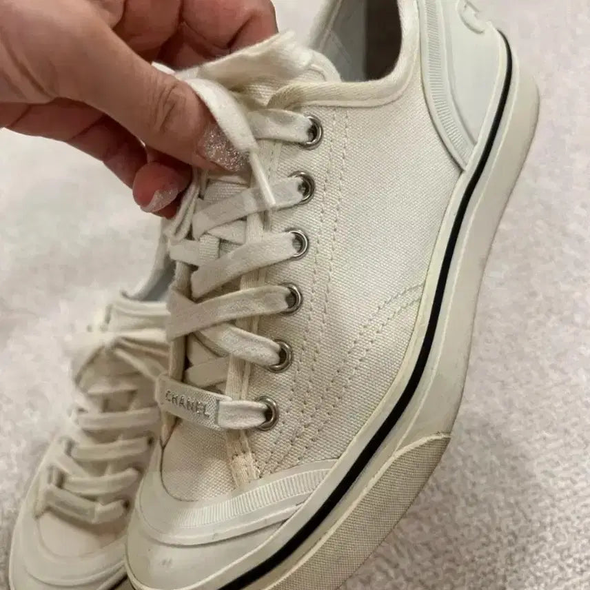 [BUNJANG] Chanel Canvas Sneakers Ivory / 샤넬 캔버스 스니커즈 아이보리