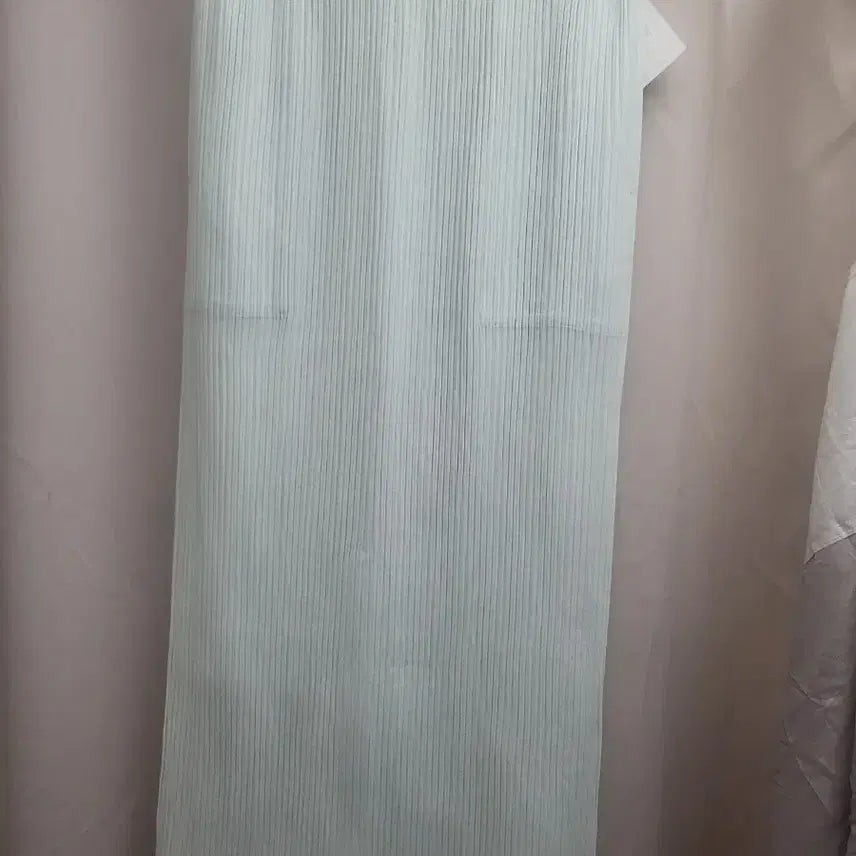 [SOLD OUT] 이세이미야케 해칭 스커트 민트 1사이즈 판매해요