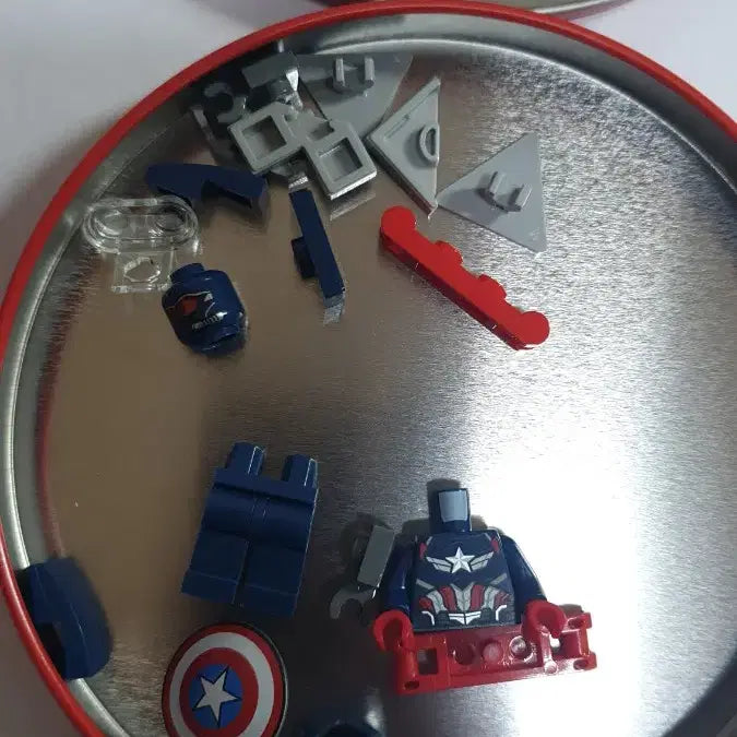 [BUNJANG] LEGO Marvel Captain America Shield Tin Case New / 레고 마블 캡틴아메리카2 방패형 틴케이스 새상품