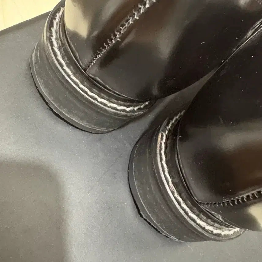 [BUNJANG] Leather Strap Loafers Size 225 / 가죽 끈 로퍼225
