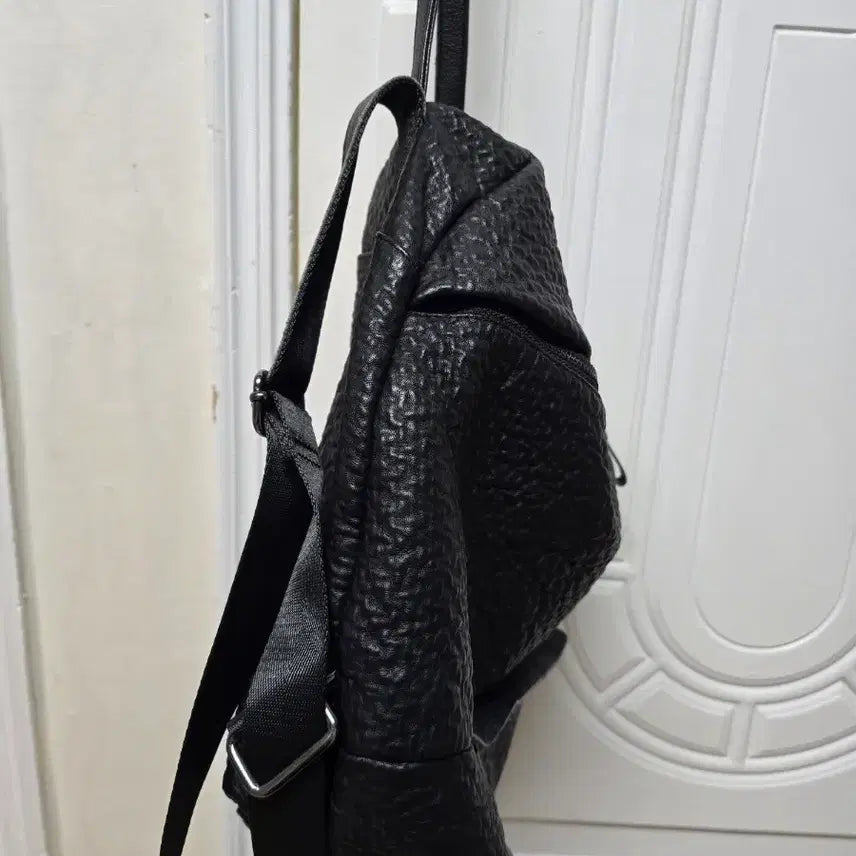 [BUNJANG] Black Faux Leather Backpack / 인조가죽 백팩가방