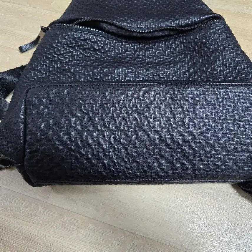 [BUNJANG] Black Faux Leather Backpack / 인조가죽 백팩가방
